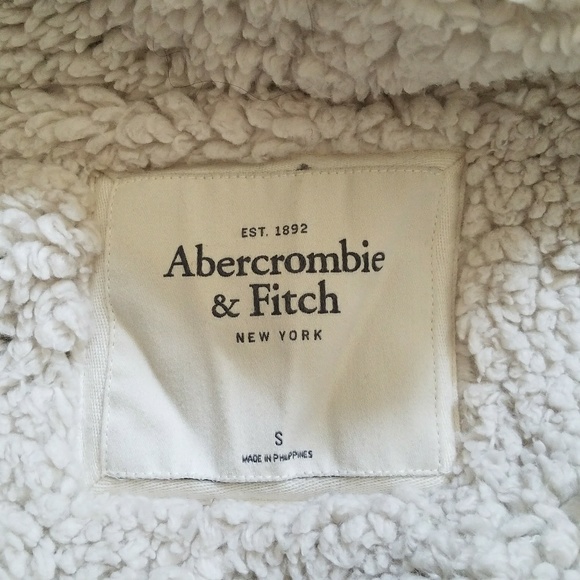 Abercrombie and Fitch green zipper warm sweater - Picture 3 of 4